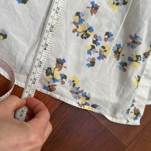 Talbots Womens Pleated Trim Floral Shirt 100% cotton Sz Large - Picture 2 of 7